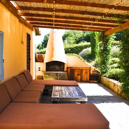 Serene Country Residence, Mugello Near La Prunetina Holiday home